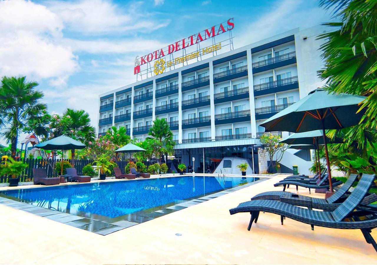 Le Premier Hotel Deltamas Cikarang Exterior foto