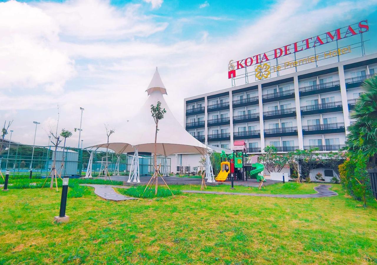 Le Premier Hotel Deltamas Cikarang Exterior foto